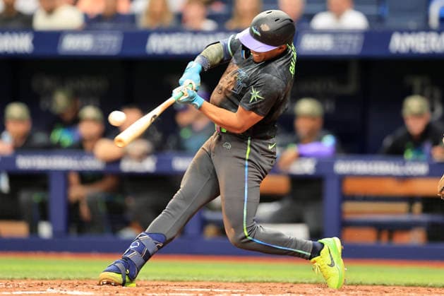 May 16, 2026, St. Petersburg, Florida, USA: Tampa Bay Rays second baseman Richie Palacios (1) fouls off a pitch during an MLB, Baseball Herren, USA game against the Miami Marlins on May 16, 2026 at Tropicana Field. The Marlins beat the Rays 10-5 in 10 innings. MLB 2026: Rays 5:10 Marlins  - ZUMAh180 20260516_zsp_h180_067 Copyright: xKimxHukarix
