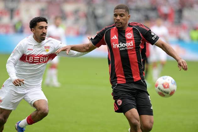 Tiago Tomas (li). gegen Aurele Amenda fotografiert beim Fußball Bundesliga Spiel Eintracht Frankfurt gegen den VFB. Stuttgart am 16.5.2026 in Frankfurt. (DFL DFB REGULATIONS PROHIBIT ANY USE OF PHOTOGRAPHS as IMAGE SEQUENCES and or QUASI-VIDEO)