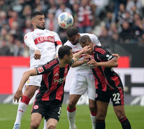 Deniz Undav (Li) Gegen. Skhiri (mi) und. Chandler fotografiert beim Fußball Bundesliga Spiel Eintracht Frankfurt gegen den VFB. Stuttgart am 16.5.2026 in Frankfurt. (DFL DFB REGULATIONS PROHIBIT ANY USE OF PHOTOGRAPHS as IMAGE SEQUENCES and or QUASI-VIDEO)