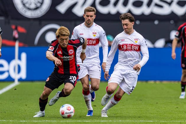 16.05.2026, xovx, Fußball Fußball Bundesliga, Eintracht Frankfurt - VfB Stuttgart v.l. Ritsu Doan (Eintracht Frankfurt), Maximilian Mittelstädt (VfB Stuttgart), Angelo Stiller (VfB Stuttgart) (DFL DFB REGULATIONS PROHIBIT ANY USE OF PHOTOGRAPHS as IMAGE SEQUENCES and or QUASI-VIDEO) emspor Frankfurt