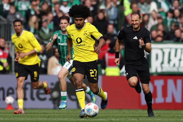 Bremen, Germany, 16.05.26, Karim Adeyemi (Borussia Dortmund) am Ball während des Spiels der 1. Bundesliga zwischen Werder Bremen - Borussia Dortmund im Weserstadion in Bremen. (Photo by Joachim Bywaletz) DFB DFL REGULATIONS PROHIBIT ANY USE OF PHOTOGRAPHS AS IMAGE SEQUENCES AND OR QUASI-VIDEO. Copyright: JoachimxBywaletz xJB-Sportfoto