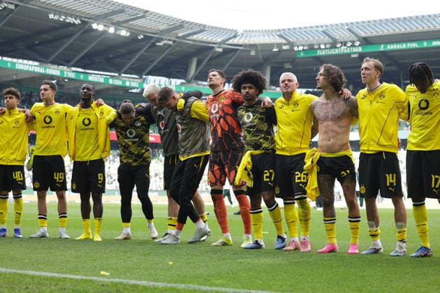 Bremen, Germany, 16.05.26, Samuele Inacio (Borussia Dortmund), Luca Reggiani (Borussia Dortmund), Serhou Guirassy (Borussia Dortmund), Marcel Sabitzer (Borussia Dortmund), Niklas Suele (Borussia Dortmund), Alexander Meyer (Borussia Dortmund), Gregor Kobel (Borussia Dortmund), Karim Adeyemi (Borussia Dortmund), Julian Ryerson (Borussia Dortmund), Fabio Silva (Borussia Dortmund), Maximilian Beier (Borussia Dortmund) und Carney Chukwuemeka (Borussia Dortmund) während des Spiels der 1. Bundesliga zwischen Werder Bremen - Borussia Dortmund im Weserstadion in Bremen. (Photo by Joachim Bywaletz) DFB DFL REGULATIONS PROHIBIT ANY USE OF PHOTOGRAPHS AS IMAGE SEQUENCES AND OR QUASI-VIDEO. Copyright: JoachimxBywaletz xJB-Sportfoto