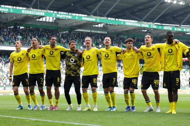 Bremen, Germany, 16.05.26, Nico Schlotterbeck (Borussia Dortmund), Jobe Bellingham (Borussia Dortmund), Waldemar Anton (Borussia Dortmund), Salih Oezcan (Borussia Dortmund), Julian Brandt (Borussia Dortmund), Waldemar Anton (Borussia Dortmund), Samuele Inacio (Borussia Dortmund), Luca Reggiani (Borussia Dortmund) ,Serhou Guirassy (Borussia Dortmund) während des Spiels der 1. Bundesliga zwischen Werder Bremen - Borussia Dortmund im Weserstadion in Bremen. (Photo by Joachim Bywaletz) DFB DFL REGULATIONS PROHIBIT ANY USE OF PHOTOGRAPHS AS IMAGE SEQUENCES AND OR QUASI-VIDEO. Copyright: JoachimxBywaletz xJB-Sportfoto