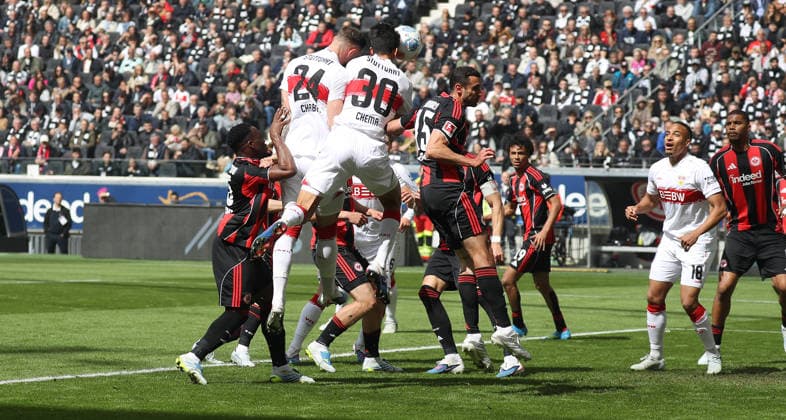 Frankfurt , Fußball Bundesliga Fußball Eintracht Frankfurt vs. VfB Stuttgart , Tor zum 0 : 1 ,, Torschütze Chema Andres ( 30 VfB )