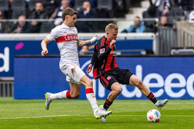 16.05.2026, xovx, Fußball Fußball Bundesliga, Eintracht Frankfurt - VfB Stuttgart v.l. Ramon Hendriks (VfB Stuttgart), Jonathan Burkardt (Eintracht Frankfurt) (DFL DFB REGULATIONS PROHIBIT ANY USE OF PHOTOGRAPHS as IMAGE SEQUENCES and or QUASI-VIDEO) emspor Frankfurt