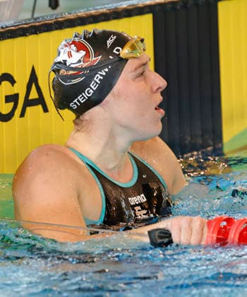 16.05.2026 Schwimmsport 61. Internationales Schwimmfest Nordbad DSW Darmstadt hier WK119 A-Finale 100m Freistil Siegerin Nika Steigerwald 2006 SG Frankfurt wartet im Ziel auf Ergebnis Darmstadt Hessen Deutschland