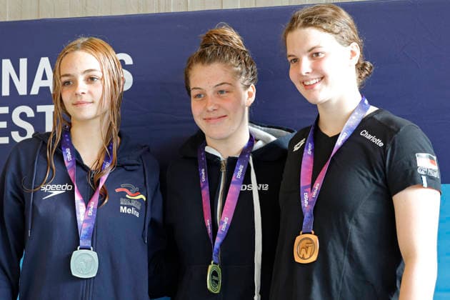 16.05.2026 Schwimmsport 61. Internationales Schwimmfest Nordbad DSW Darmstadt hier WK117 A-Finale 200m Brust Siegerehrung links Mila Kleinert 2011 DSW 1912 Darmstadt Mitte Milena Auer 2009 DSW 1912 Darmstadt rechts Vanessa Vavricka 2011 SV Würzburg 05 Darmstadt Hessen Deutschland