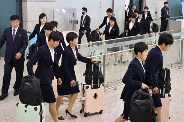 North Korea™s Naegohyang Women™s FC Arrives in South Korea for AWCL Semifinals North Korean soccer club Naegohyang Women s FC team arrives at Incheon International Airpot in Incheon, South Korea, May 17, 2026. The squad arrived in South Korea to compete in the semifinals of the 2025 2026 Asian Football Confederation (AFC) Women™s Champions League (AWCL) from 20-23 May. This marks the first time in eight years that North Korean athletes have visited South Korea for sporting competition since December 2018. Incheon South Korea  Copyright: xMatrixxImagesx xLeexSang-hoonx