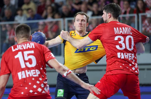 Croatia v Sweden: Internation Friendly Handball Match Felix Claar of Sweden in action against Marko Mamic of Croatia during the International Friendly, Länderspiel, Nationalmannschaft handball match between Croatia and Sweden at Arena Varazdin on May 16, 2026.  SanjinxStrukic PIXSELL