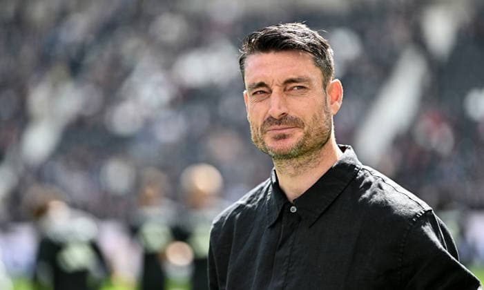 16.05.2026, xfux, Fussball 1.Bundesliga, Eintracht Frankfurt - VfB Stuttgart v.l. Trainer Albert Riera (Eintracht Frankfurt) (DFL DFB REGULATIONS PROHIBIT ANY USE OF PHOTOGRAPHS as IMAGE SEQUENCES and or QUASI-VIDEO) Frankfurt am Main *** 16 05 2026, xfux, Soccer 1 Bundesliga, Eintracht Frankfurt VfB Stuttgart v l Coach Albert Riera Eintracht Frankfurt DFL DFB REGULATIONS PROHIBIT ANY USE OF PHOTOGRAPHS as IMAGE SEQUENCES and or QUASI VIDEO Frankfurt am Main