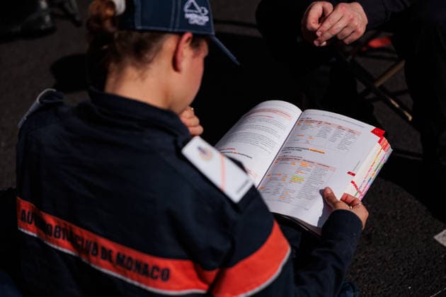 2026 FORMULA E MONACO ePRIX commissaire, marshall during the Monaco ePrix, 9th and 10th round of the 2025-26 ABB FIA Formula E World Championship, WM, Weltmeisterschaft on the Circuit de Monaco from Mai 16 to 17, 2026 in Monte-Carlo, Monaco -  Copyright: xGERMAINxHAZARDx