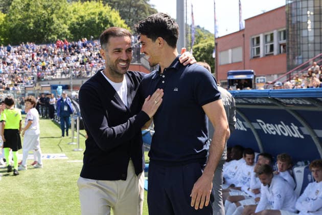 ComoÕs ComoÕs head coach Cesc Fabregas ParmaÕs head coach Carlos Cuesta during the Serie A soccer match between Como and Parma at the Giuseppe Sinigaglia stadium in Como, north Italy - May 17, 2026 - Soccer.  Copyright: xAntonioxSaiai LaPressex