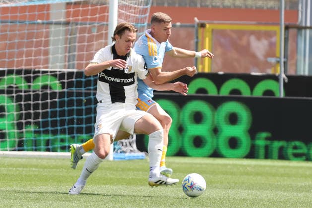 Como™s Parma™s Botond Balogh during the Serie A soccer match between Como and Parma at the Giuseppe Sinigaglia stadium in Como, north Italy - May 17, 2026 - Soccer.  Copyright: xAntonioxSaiai LaPressex
