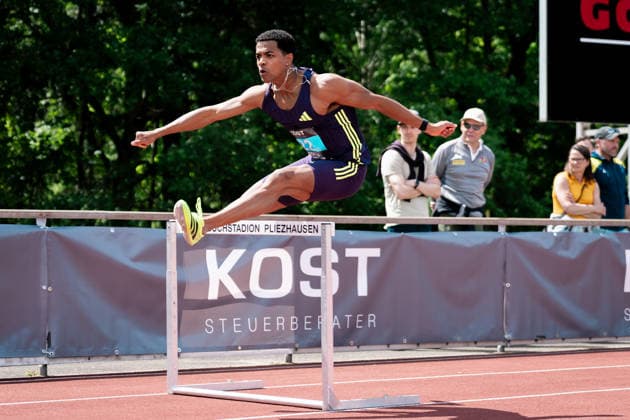 Joshua Abuaku (Eintracht Frankfurt e.V., 300m Huerden Maenner, 22), GER, Leichtathletik, Athletics, Internationales KOST Laeufermeeting, Pliezhausen, 17.05.2026, GER, Leichtathletik, Athletics, Internationales KOST Laeufermeeting, Pliezhausen, 17.05.2026 Pliezhausen Copyright: xStefanxMayerx EP_SMR