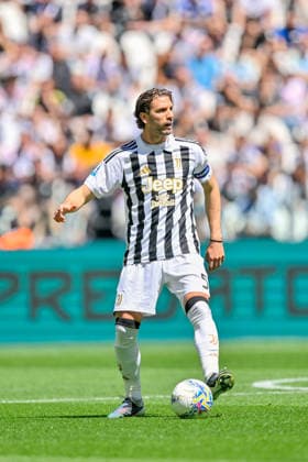 Juventus Manuel Locatelli in action during the Serie A soccer match between Juventus and Fiorentina at the Allianz Stadium in Turin, Italy - Sunday, May 17, 2026. - Soccer .  Copyright: xTanoxPecoraro LaPressex
