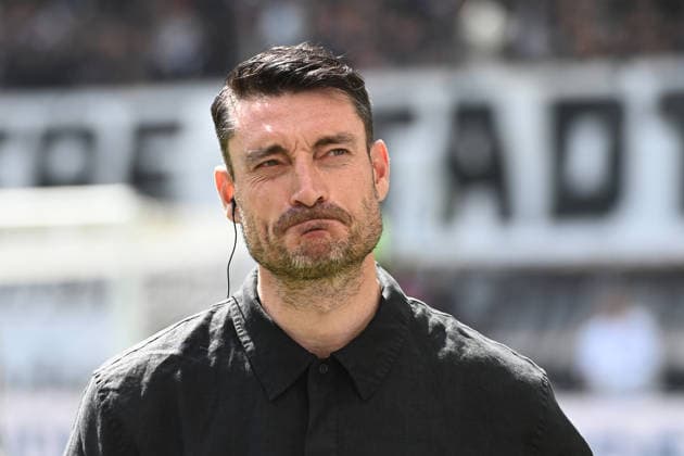 Trainer Albert RIERA (F) Fussball 1. Bundesliga Saison 2025 2026, 34.Spieltag, Spieltag34, matchday34, Eintracht Frankfurt (F) - VfB Stuttgart (S) am 16.05.2026 Deutsche Bank Park Frankfurt. DFL regulations prohibit any use of photographs as image sequences and or quasi-video Â *** Coach Albert RIERA F Football 1 Bundesliga Season 2025 2026, 34 Matchday, Matchday34, matchday34, Eintracht Frankfurt F VfB Stuttgart S am 16 05 2026 Deutsche Bank Park Frankfurt DFL regulations prohibit any use of photographs as image sequences and or quasi video Â