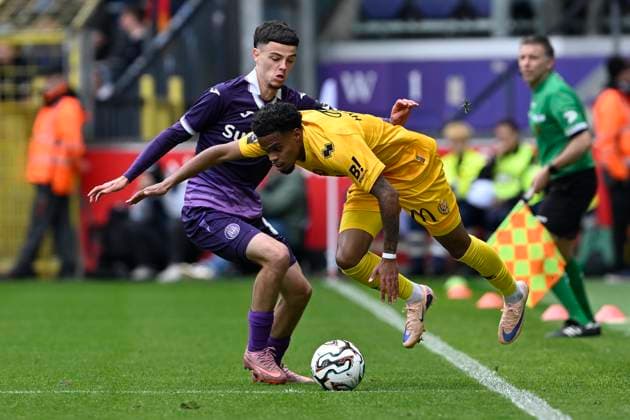 RSC Anderlecht v KV Mechelen - Jupiler Pro League Champions Play-Off ANDERLECHT, BELGIUM - MAY 17 : Degreef Tristan midfielder of RSC Anderlecht and Koudou Therence defender of KV Mechelen during the Jupiler Pro League Champions Play-Off match between RSC Anderlecht and KV Mechelen on May 17, 2026 in Anderlecht, Belgium, 17 05 2026 Anderlecht Belgium  Copyright: xDhax