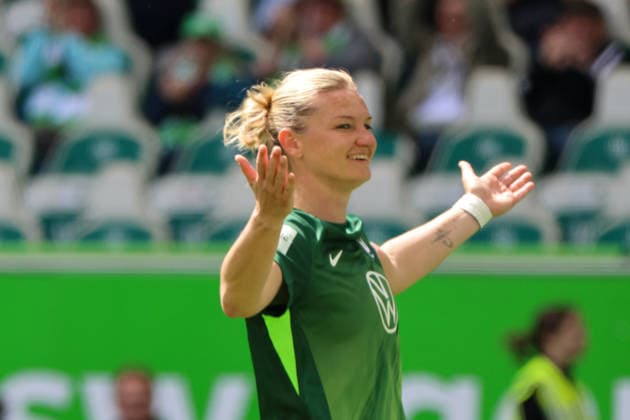 Wolfsburg, Deutschland: 17. Mai 2026 - 1. Frauen Bundesliga - 26. Spieltag - VfL Wolfsburg vs. 1. FC Nürnberg Im Bild: Torschützin Alexandra Popp (VfL), die heute ihr letztes Spiel nach 14 Jahren spielt, macht das Tor zum 1:0 für Wolfsburg und jubelt Copyright: HMBxMedia MadeleinexFantini
