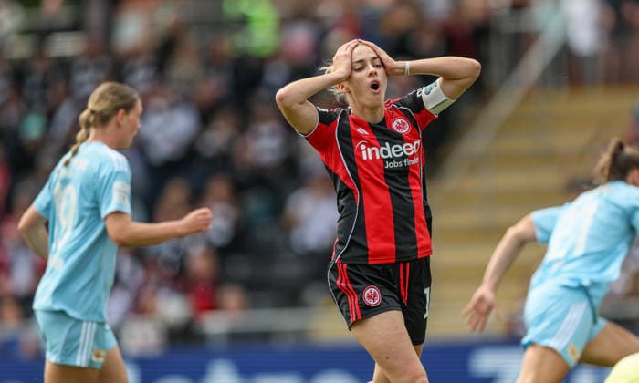 GER, Frankfurt, Eintracht Frankfurt vs Union Berlin, Google Pixel Bundesliga, Fussball, DFB, Spielzeit 2025 2026, Stadion am Brentanobad, 26. Spieltag im Bild: Enttäuschung und Frust, Emotionen bei Laura Freigang (Eintracht Frankfurt Frauen 10), Torchance DFB DFL REGULATIONS PROHIBIT ANY USE OF PHOTOGRAPHS AS IMAGE SEQUENCES AND OR QUASI-VIDEO, 17.05.2026 Copyright: HMBxMedia HendrikxHamelau