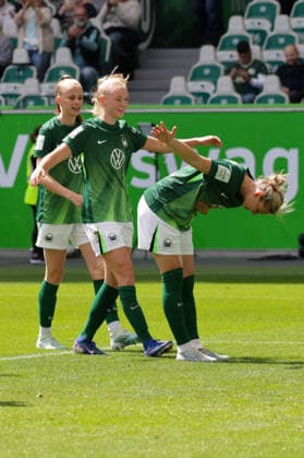 17.05.2026, xgrfx, Fussball Google Pixel Frauen-Bundesliga, VfL Wolfsburg - 1.FC Nürnberg v.l. Tor, Alexandra Popp zum 1:0 (VfL Wolfsburg) (DFL DFB REGULATIONS PROHIBIT ANY USE OF PHOTOGRAPHS as IMAGE SEQUENCES and or QUASI-VIDEO) Wolfsburg