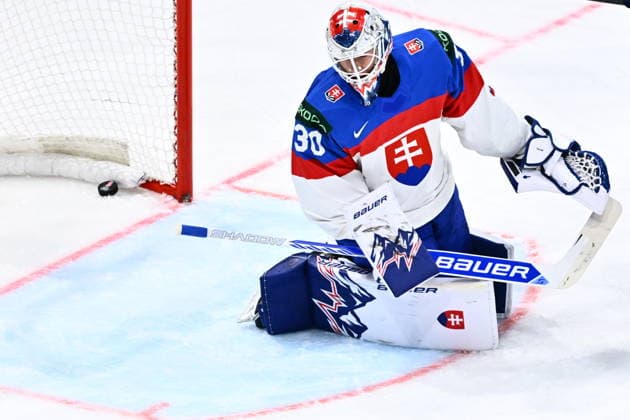 Goalkeeper Adam Gajan (SVK) in action during the 2026 IIHF World Championship, WM, Weltmeisterschaft Group B, match Italy vs Slovakia, on May 17, 2026, Fribourg, Switzerland. (CTKxPhoto RadekxPetrasek) CTKPhotoP2026051703519  CTKPhotoP2026051703519
