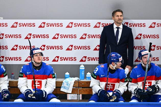 Head coach Vladimir Orszagh (SVK) is seen during the 2026 IIHF World Championship, WM, Weltmeisterschaft Group B, match Italy vs Slovakia, on May 17, 2026, Fribourg, Switzerland. (CTKxPhoto RadekxPetrasek) CTKPhotoP2026051703523  CTKPhotoP2026051703523