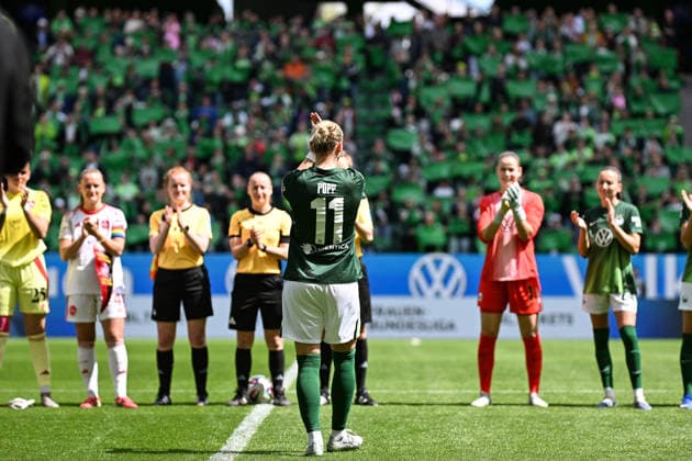 Fußball I Frauen I Saison 2025-2026 I Bundesliga I 26. Spieltag I VfL Wolfsburg - 1. FC Nürnberg I 17.05.2026 Verabschiedung Alexandra Popp (11, VfL Wolfsburg) vor dem Spiel, Abschiedsspiel Wolfsburg Volkswagen Arena Niedersachsen Deutschland Copyright: xLobeca InesxHähnelx