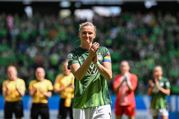 Fußball I Frauen I Saison 2025-2026 I Bundesliga I 26. Spieltag I VfL Wolfsburg - 1. FC Nürnberg I 17.05.2026 Verabschiedung Alexandra Popp (11, VfL Wolfsburg) vor dem Spiel, Abschiedsspiel Freisteller, Nahaufnahme, Porträt, Portrait, Einzelfoto, Einzelbild, Körper Wolfsburg Volkswagen Arena Niedersachsen Deutschland Copyright: xLobeca InesxHähnelx