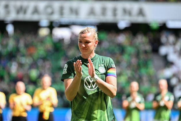 Fußball I Frauen I Saison 2025-2026 I Bundesliga I 26. Spieltag I VfL Wolfsburg - 1. FC Nürnberg I 17.05.2026 Verabschiedung Alexandra Popp (11, VfL Wolfsburg) vor dem Spiel, Abschiedsspiel Freisteller, Nahaufnahme, Porträt, Portrait, Einzelfoto, Einzelbild, Körper Wolfsburg Volkswagen Arena Niedersachsen Deutschland Copyright: xLobeca InesxHähnelx
