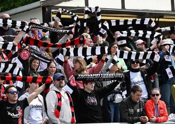 17.05.2026, xsltx, Fussball Google Pixel Frauen-Bundesliga, Eintracht Frankfurt - 1.FC Union Berlin v.l. Stimmungsvolle Kulisse am Brentanobad (DFL DFB REGULATIONS PROHIBIT ANY USE OF PHOTOGRAPHS as IMAGE SEQUENCES and or QUASI-VIDEO)