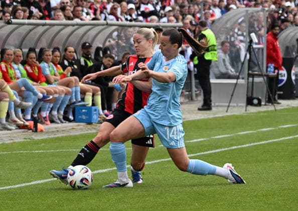 17.05.2026, xsltx, Fussball Google Pixel Frauen-Bundesliga, Eintracht Frankfurt - 1.FC Union Berlin v.l. Nadine Riesen (Eintracht Frankfurt), Hannah Eurlings (1. FC Union Berlin) (DFL DFB REGULATIONS PROHIBIT ANY USE OF PHOTOGRAPHS as IMAGE SEQUENCES and or QUASI-VIDEO)