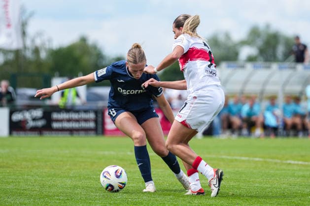 2. Frauen Bundesliga: SC Sand vs. VfB Stuttgart, 17.05.2026 Zweikampf zwischen Milena Fischer (SC Sand, 6) und Dafina Redzepi (VfB Stuttgart, 7) 2. Frauen Bundesliga: SC Sand vs. VfB Stuttgart, Adams Arena SC Sand, 17.05.2026 DFB DFL REGULATIONS PROHIBIT ANY USE OF PHOTOGRAPHS AS IMAGE SEQUENCES AND OR QUASI-VIDEO. Copyright: xBEAUTIFULxSPORTS Boscox