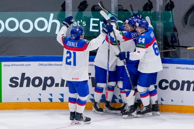 FRIBOURG, SWITZERLAND - MAY 17: Slovakia celebrates the 2-0 of Viliam Kmec of Slovakia Not showed) during the 2026 IIHF Ice hockey, Eishockey World Championship, WM, Weltmeisterschaft Switzerland game between Italy and Slovakia at BCF Arena on May 17, 2026 in Fribourg, Fribourg. Fribourg BCF Arena Fribourg Switzerland Copyright: xJustPictures.ch JarixPestelaccix jp-en-EuSpIm-JP6_JAR_Italy_Slovakia_16May2026_00084