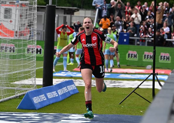 17.05.2026, xsltx, Fussball Google Pixel Frauen-Bundesliga, Eintracht Frankfurt - 1.FC Union Berlin v.l. Laura Freigang (Eintracht Frankfurt) trifft zum 2:2 und jubelt enthusiastisch (DFL DFB REGULATIONS PROHIBIT ANY USE OF PHOTOGRAPHS as IMAGE SEQUENCES and or QUASI-VIDEO)