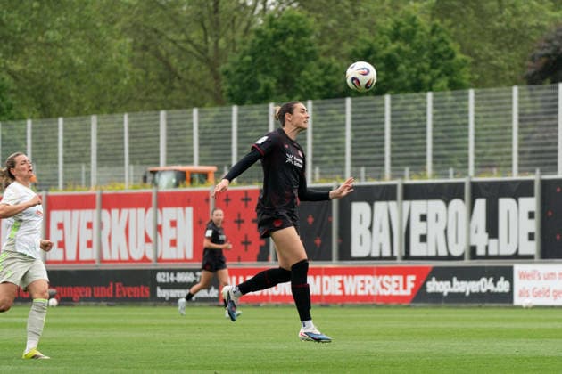 LEVERKUSEN, GERMANY - MAY 17: Selina Ostermeier (2 Bayer 04 Leverkusen) in action during the Google Pixel Frauen-Bundesliga match between Bayer 04 Leverkusen and SV Werder Bremen at Ulrich-Haberland-Stadion on May 17, 2026 in Leverkusen, Germany. (Photo by Qianru Zhang Press Photo) Copyright: xQianruxZhang SPPx Sportspressphoto_SPR148586