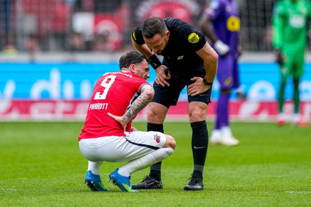 2026-05-17 AZ Alkmaar v NAC Breda - Dutch Eredivisie ALKMAAR, NETHERLANDS - MAY 17: Troy Parrott of AZ Alkmaar during the Dutch Eredivisie match between AZ Alkmaar and NAC Breda at AFAS Stadion on May 17, 2026 in Alkmaar, Netherlands. Alkmaar AFAS Stadion Netherlands Content not available for redistribution in The Netherlands directly or indirectly through any third parties. Copyright: xEdxvanxdexPolx