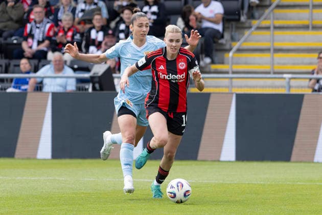 Google Pixel Frauen Bundesliga: Eintracht Frankfurt - 1. FC Union Berlin, 17.05.2026 Laura Freigang (Eintracht Frankfurt 10) setzt sich im Zweikampf gegen Amber Tysiak (1. FC Union Berlin 26) durch, Eintracht Frankfurt - 1. FC Union Berlin, Frankfurt, Stadion am Brentanobad, 17.5.2026 Copyright: xBEAUTIFULxSPORTS Gawlikx
