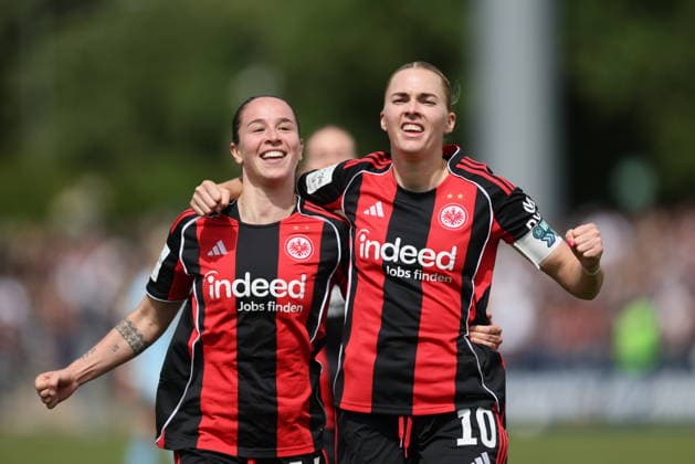 GER, Frankfurt, Eintracht Frankfurt vs Union Berlin, Google Pixel Bundesliga, Fussball, DFB, Spielzeit 2025 2026, Stadion am Brentanobad, 26. Spieltag im Bild v.l.: Geraldine Reuteler (Eintracht Frankfurt Frauen 14) erzielt das Tor zum 4:2, Tor, Jubel und Freude, Emotionen mit Laura Freigang (Eintracht Frankfurt Frauen 10) DFB DFL REGULATIONS PROHIBIT ANY USE OF PHOTOGRAPHS AS IMAGE SEQUENCES AND OR QUASI-VIDEO, 17.05.2026 Copyright: HMBxMedia HendrikxHamelau