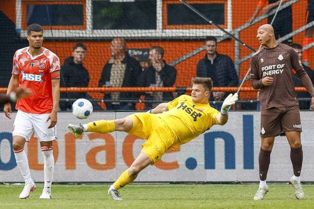 VOLENDAM , 17-05-2026 , Kras Stadium , season 2025 2026 , Dutch Eredivisie football , match between FC Volendam and Telstar , picture shows FC Volendam goalkeeper Roy Steur Volendam - Telstar  x203758759x Copyright:
