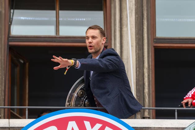 Manuel Neuer (FC Bayern Muenchen, 01) auf dem Rathaus-Balkon, GER, Empfang des FC Bayern Muenchen im Rathaus und Meisterfeier am Marienplatz, 17.05.2026, GER, Empfang des FC Bayern Muenchen im Rathaus und Meisterfeier am Marienplatz, 17.05.2026 Muenchen Copyright: xEibner-Pressefoto JennixMaulx EP_JML