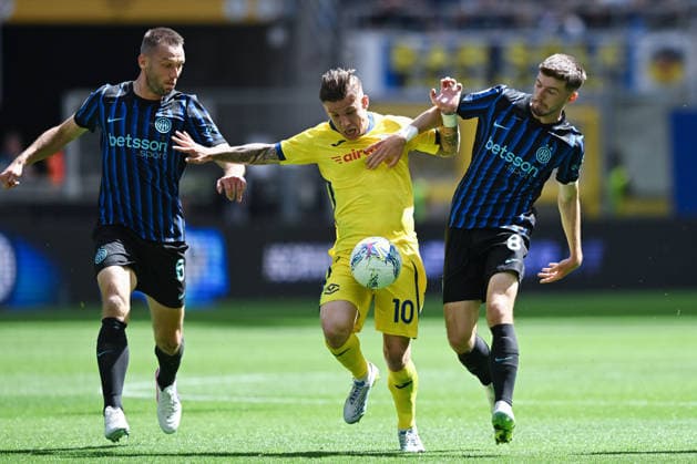 Sport Bilder des Tages Db Milano 17 05 2026 - campionato di calcio serie A Inter-Hellas Verona foto Daniele Buffa Image nella foto: Tomas Suslov-Petar Sucic-Stefan De Vrij 