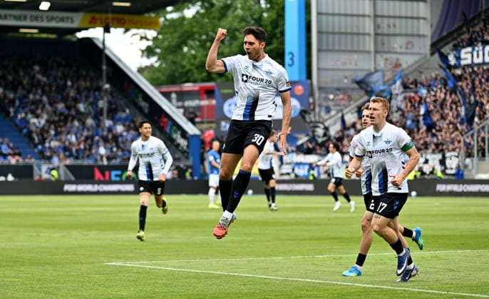 17.05.2026, xfux, Fussball 2.Bundesliga, SV Darmstadt 98 - SC Paderborn 07 v.l. Torschuetze Torschütze Stefano Marino (SC Paderborn) Torjubel, Jubel, Goal celebration, celebrate the goal zum 0:1 jubelnd bejubelt jubelt jubeln Jubel (DFL DFB REGULATIONS PROHIBIT ANY USE OF PHOTOGRAPHS as IMAGE SEQUENCES and or QUASI-VIDEO) Darmstadt