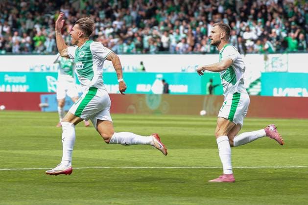 Felix Klaus 30 (Spvgg Greuther Fuerth), links, jubelt ueber das Tor zum 1:0 mit Dennis Srbeny 7 (Spvgg Greuther Fuerth), SpVgg Greuther Fuerth vs. Fortuna Duesseldorf, Fussball, Maenner, 2. Bundesliga, DFL, Saison 2025 2026, 34. Spieltag, Rueckrunde, 17.05.2026 DFB regulations prohibit any use of photographs as image sequences and or quasi-video Fuerth Bayern Deutschland