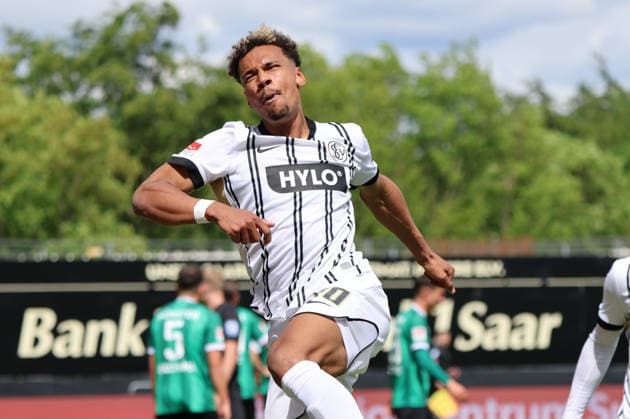 17.05.2026, Fussball, Herren, 2. Bundesliga, Saison 2025 2026, SV 07 Elversberg SC Preußen Münster, Torjubel zum 1:0, Torschütze: Bambase Conte (SV 07 Elversberg) Elversberg Ursapharm-Arena an der Kaiserlinde Saarland Deutschland (DEU) Copyright: xSebastianxBachx