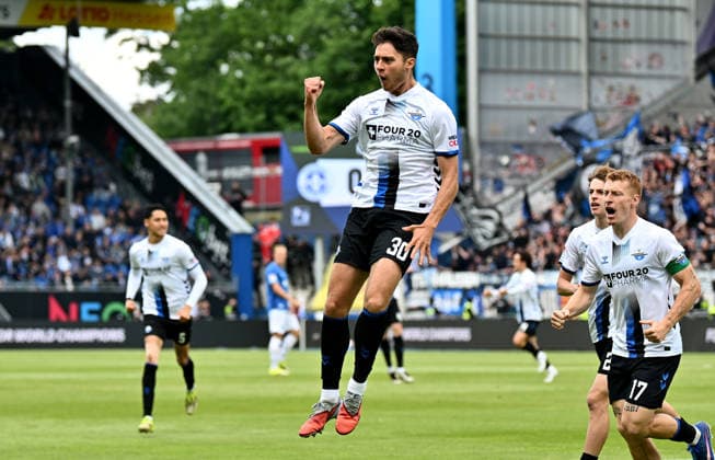 17.05.2026, xfux, Fussball 2.Bundesliga, SV Darmstadt 98 - SC Paderborn 07 v.l. Torschuetze Torschütze Stefano Marino (SC Paderborn) Torjubel, Jubel, Goal celebration, celebrate the goal zum 0:1 jubelnd bejubelt jubelt jubeln Jubel, Laurin Curda (SC Paderborn) (DFL DFB REGULATIONS PROHIBIT ANY USE OF PHOTOGRAPHS as IMAGE SEQUENCES and or QUASI-VIDEO) Darmstadt