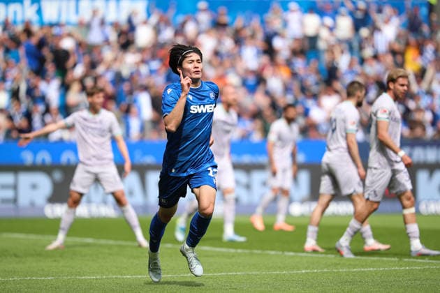Shio Fukuda (Karlsruher SC, 13) mit dem Ausgleich zum 1:1, Karlsruher SC vs. VfL Bochum, 2. Bundesliga, 34. Spieltag, 2025 2026, 17.05.2026, DFL REGULATIONS PROHIBIT ANY USE OF PHOTOGRAPHS AS IMAGE SEQUENCES AND OR QUASI-VIDEO, Karlsruher SC vs. VfL Bochum, 2. Bundesliga, 34. Spieltag, 2025 2026, 17.05.2026 Karlsruhe