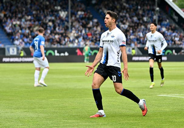 17.05.2026, xfux, Fussball 2.Bundesliga, SV Darmstadt 98 - SC Paderborn 07 v.l. Torschuetze Torschütze Stefano Marino (SC Paderborn) Torjubel, Jubel, Goal celebration, celebrate the goal zum 0:1 jubelnd bejubelt jubelt jubeln Jubel (DFL DFB REGULATIONS PROHIBIT ANY USE OF PHOTOGRAPHS as IMAGE SEQUENCES and or QUASI-VIDEO) Darmstadt