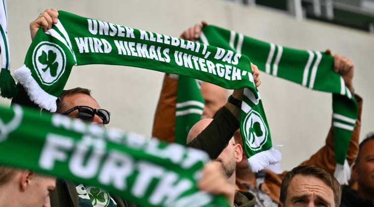 17.05.2026 - Fussball - Saison 2025 2026 - 2. Fussball - Bundesliga - 34. Spieltag: SpVgg Greuther Fürth ( Kleeblatt ) - Fortuna Düsseldorf - Sportfoto Zink - xwoxzix - DFL regulations prohibit any use of photographs as image sequences and or quasi-video - only for editorial use - Impression - Greutherfürthfans Fans Fanblock Kleeblattfans