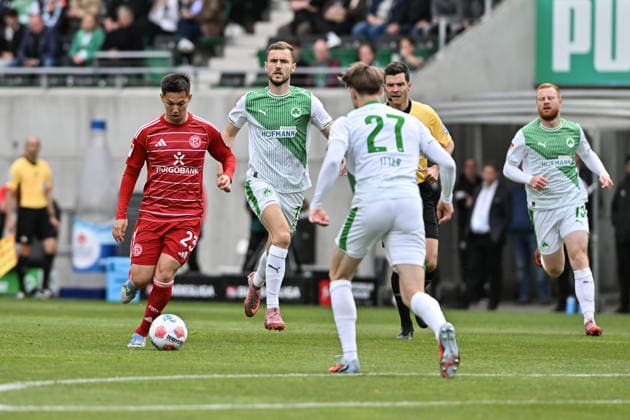 FUERTH, GERMANY - 17. MAI: shoot by Shinta APPELKAMP (Fortuna Düsseldorf 23) during the 2. Bundesliga Match between SpVgg Greuther Fuehrt vs. Fortuna Duesseldorf at Matchday 34 at Sportpark Ronhof Thomas Sommer DFL REGULATIONS PROHIBIT ANY USE OF PHOTOGRAPHS AS IMAGE SEQUENCES AND OR QUASI-VIDEO Copyright: xBEAUTIFULxSPORTS Goldbergx