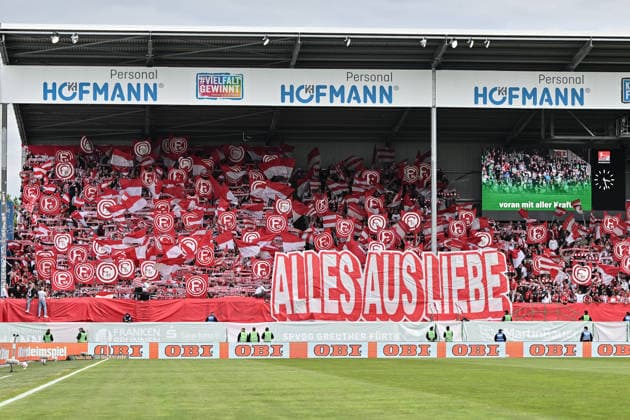 FUERTH, GERMANY - 17. MAI: Fans from Duesseldorf with a Choreographie Choreo before the 2. Bundesliga Match between SpVgg Greuther Fuehrt vs. Fortuna Duesseldorf at Matchday 34 at Sportpark Ronhof Thomas Sommer DFL REGULATIONS PROHIBIT ANY USE OF PHOTOGRAPHS AS IMAGE SEQUENCES AND OR QUASI-VIDEO Copyright: xBEAUTIFULxSPORTS Goldbergx